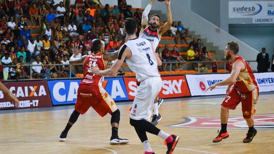 Imagem TVE transmite ao vivo jogos do Universo/Vitória no NBB 
