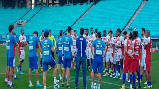 Imagem América-MG se aproxima de acerto com volante que defendeu o Bahia em 2017 