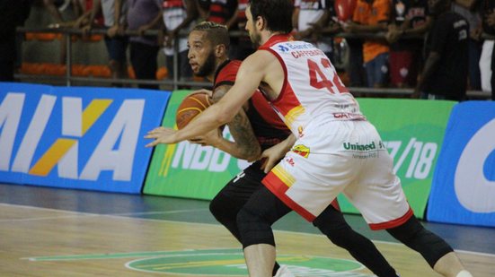 Imagem Vitória vira pra cima do Caxias e volta a vencer dentro de casa pelo NBB