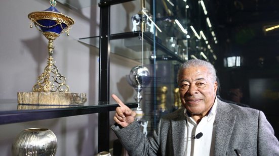Imagem Campeão em 70, Jairzinho completa 73 anos