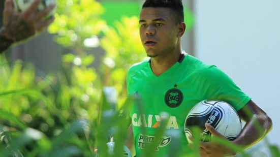 Imagem Bahia dobra oferta de empréstimo por jogador do Coritiba, diz site