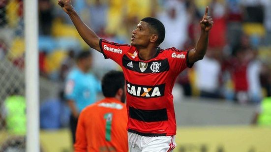 Imagem Márcio Araújo tem propostas e deve deixar o Flamengo