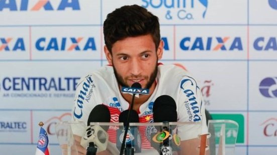 Imagem  Esfriou: negociação entre Bahia e Corinthians por Juninho pode melar