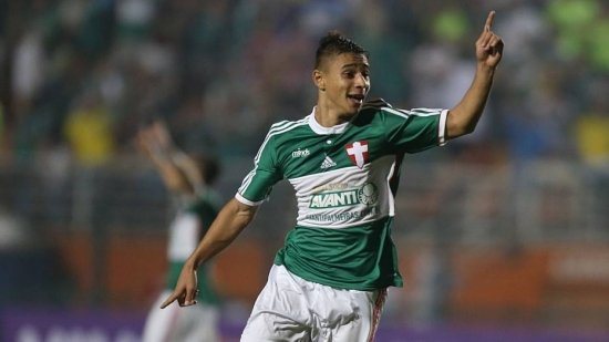 Imagem Bahia briga pela contratação de lateral do Palmeiras, diz site