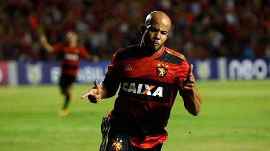 Imagem Cobiçado por vários clubes, Patrick é anunciado pelo Internacional