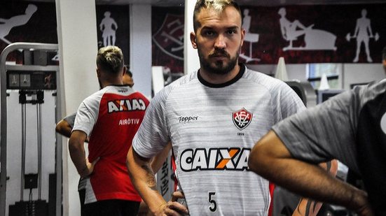 Imagem Por recuperação, Willian Farias abre mão de férias e vai ao Barradão quase todos os dias