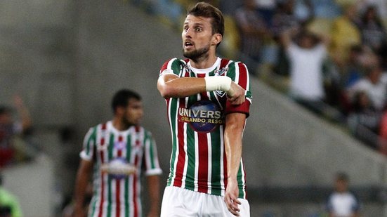 Imagem Após ser dispensado pelo Fluminense, Henrique acerta com o Corinthians