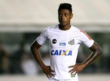 Imagem Bruno Henrique leva gancho de cinco jogos na Libertadores por cusparada em argentino 