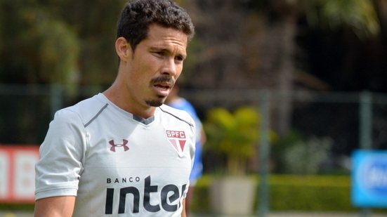 Imagem Cláusula no contrato pode levar Hernanes à China; entenda