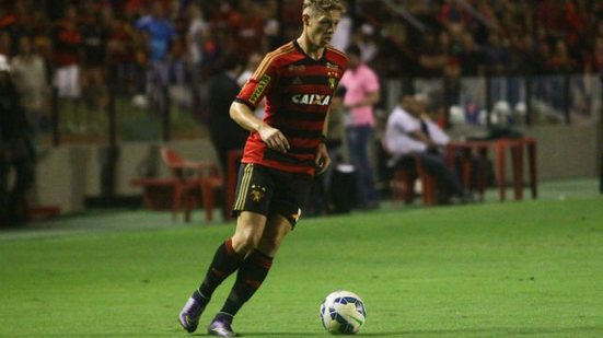 Imagem Sport oficializa retorno do meia Marlone