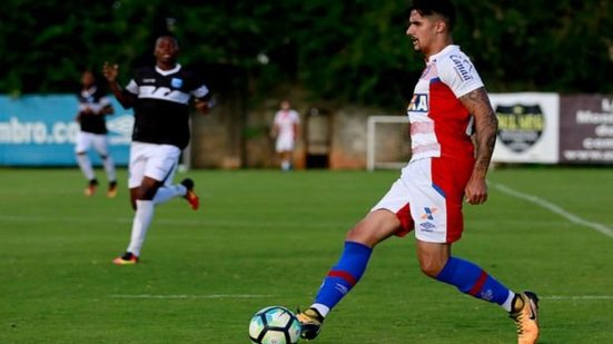 Imagem Palmeiras espera fim de negociação para renovar empréstimo de zagueiro ao Bahia