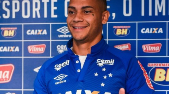 Imagem Negociação avança e lateral está próximo de acertar com o Vitória
