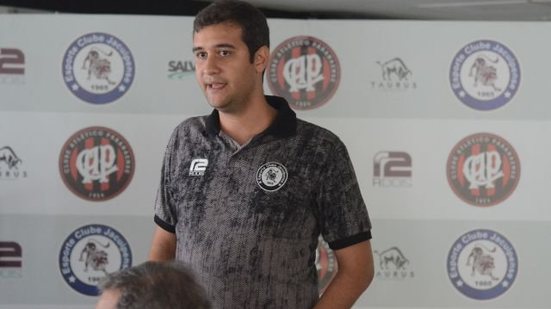 Imagem Presidente do Jacuipense anuncia contratação de experiente atcante e fala sobre elenco pro Baianão