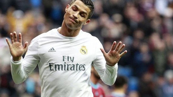 Imagem PSG tenta contratação de Cristiano Ronaldo e pode oferecer mais de R$ 1 bilhão, diz jornal