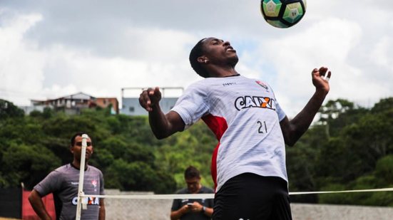 Imagem Vitória oficializa a contratação do primeiro reforço para 2018