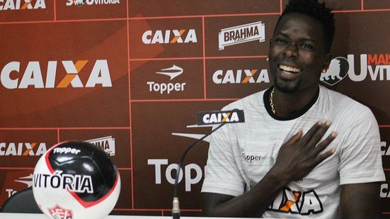 Imagem Vitória entra em acordo com Kanu e zagueiro está próximo de renovar com o Leão