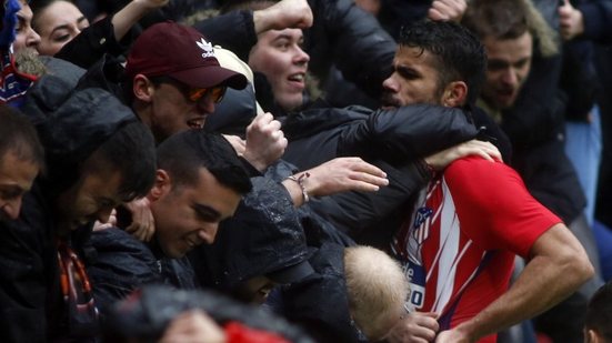Imagem Diego Costa faz gol e é expulso em primeiro jogo como titular no Atlético de Madrid