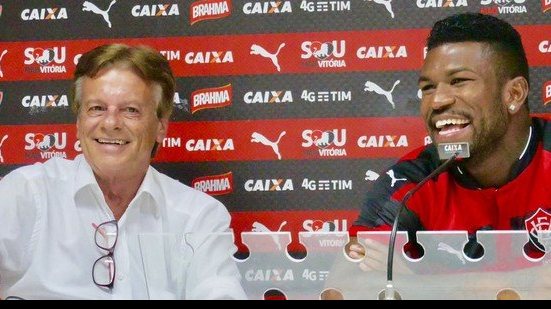 Imagem Decepção no Vitória em 2017, lateral assina com clube da Bulgária