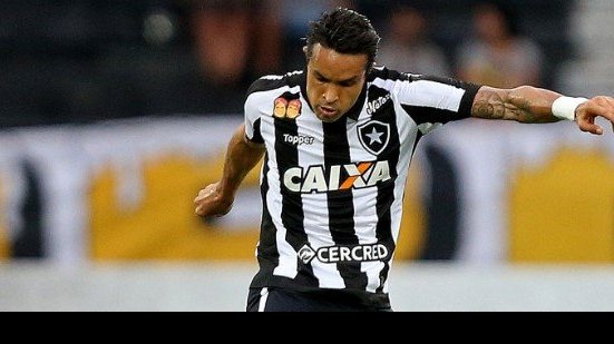 Imagem Líder no Botafogo, volante veterano renova com cariocas por mais uma temporada