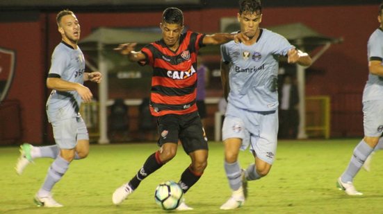 Imagem Após não ter o contrato renovado,  Caíque Sá fecha com time da Série B