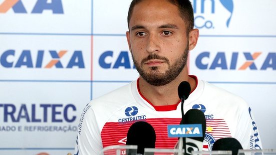 Imagem Régis comemora permanência no Esquadrão e mira títulos em 2018: "O Bahia é gigante"