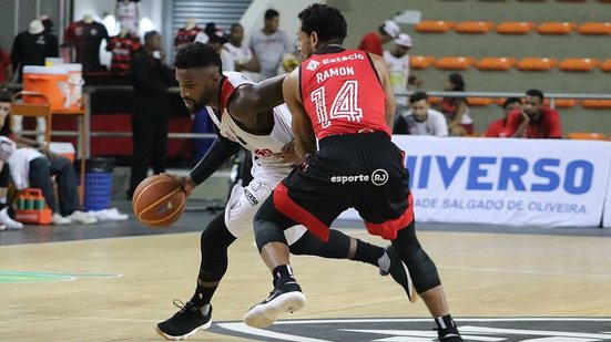 Imagem Diante do Flamengo, Universo/Vitória perde invencibilidade em Cajazeiras