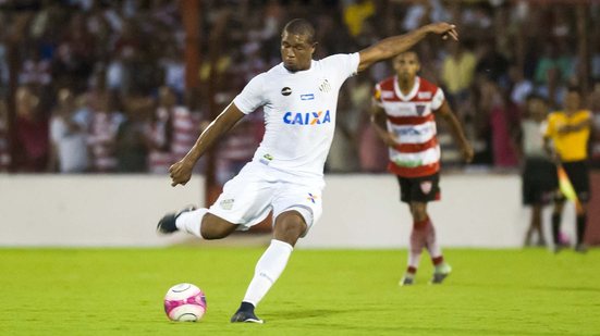 Imagem Tá fininho? Ex-Bahia faz golaço do meio da rua na estreia do Paulistão