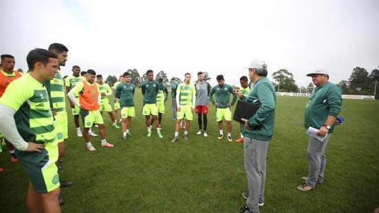 Imagem Especulado no Bahia, volante é anunciado oficialmente pela Chapecoense