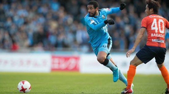 Imagem Ex-dupla BaVi, volante se prepara para final da Super Copa no Japão e sequência na Liga da Ásia