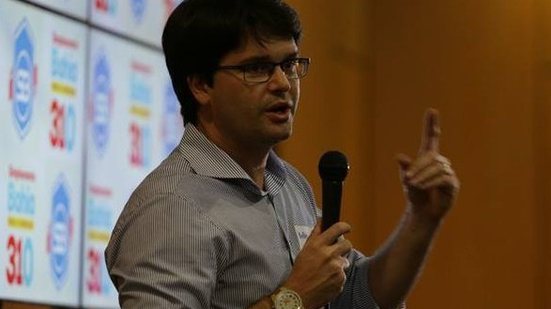 Imagem Presidente do Bahia fala sobre possível retorno de Allione