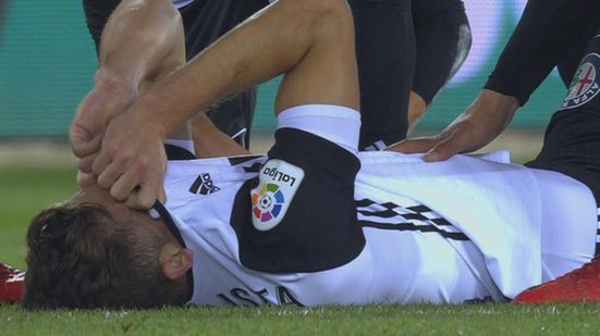 Imagem Ex-Vitória sofre grave lesão na Espanha e pode ficar até oito meses sem jogar