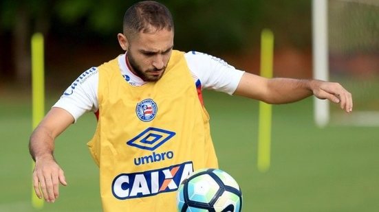 Imagem Médico do Bahia veta Régis dos dois próximos jogos e comenta sobre Nino