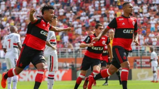 Imagem Flamengo resiste à pressão do São Paulo e é tetracampeão da Copinha 