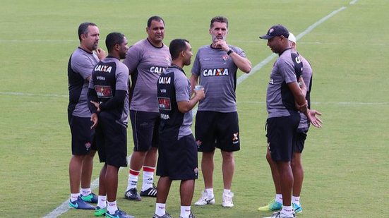 Imagem Com presenças de novos contratados, elenco do Vitória treina visando o Atlântico