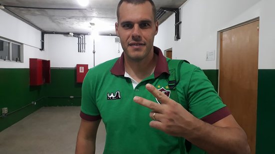 Imagem Deola detona arbitragem e diz que se não fosse expulsão, resultado poderia ter sido outro