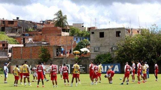 Imagem Com retornos de cinco titulares, Bahia está relacionado para duelo com o Altos-PI