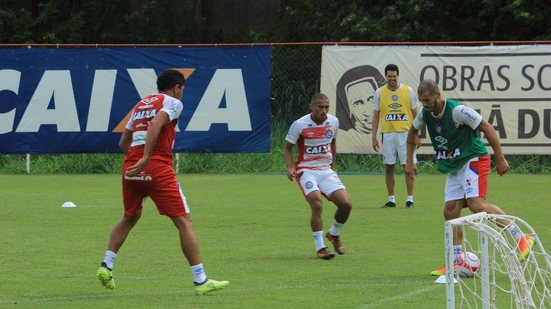 Imagem Bahia: Jogadores que permaneceram em Salvador participam de treino no Fazendão