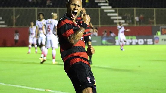 Imagem Vitória recebe o Ferroviário-CE tentando fazer as pazes com triunfos no Barradão