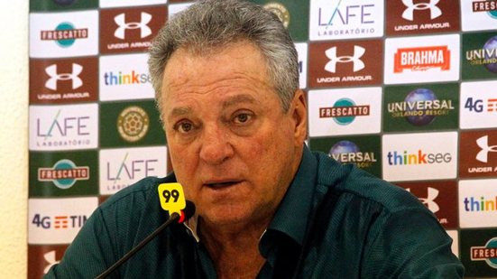 Imagem  Abel Braga fala sobre suposto interesse do Fluminense por Hernane 'Brocador'