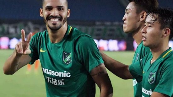 Imagem Atacante ex-Cruzeiro é oferecido ao Bahia, mas diretoria não demonstra interesse