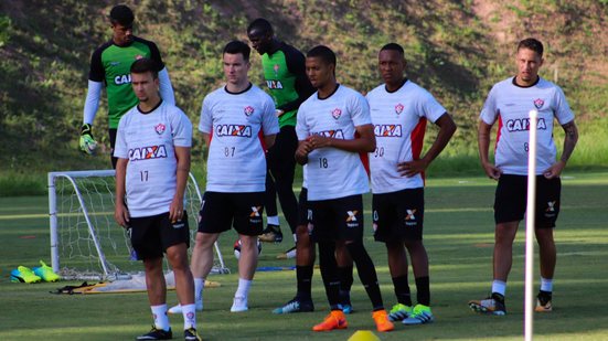 Imagem Reapresentação do Vitória tem desentendimento entre jogadores