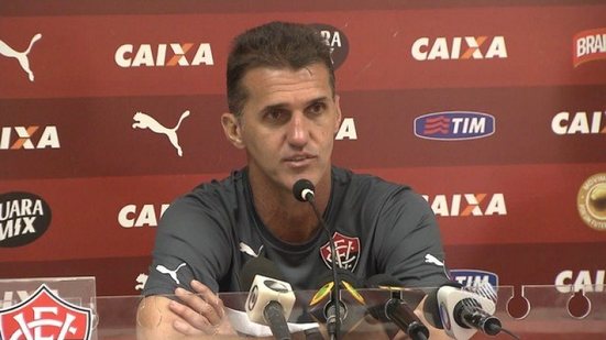 Imagem Mancini explica por que Rhayner ainda não é titular: 'Ele não tem o mesmo tempo dos outros atletas'