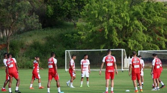 Imagem Com retorno de atacante, Bahia está relacionado para duelo com o Conquista