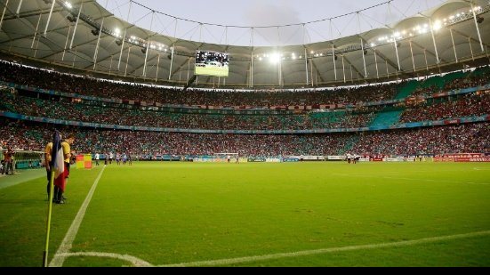 Imagem Em nota, Arena Fonte Nova não garante grama sintética: "em estudos"