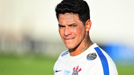 Imagem Especulado no Vitória, meia do Corinthians se aproxima do Vasco