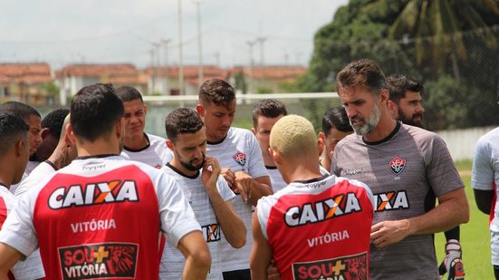 Imagem Debaixo de sol forte, Vitória finaliza preparação para enfrentar o ABC