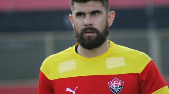 Imagem Fernando Miguel quer Vitória 'ligado' para vencer o Corumbense pela Copa do Brasil