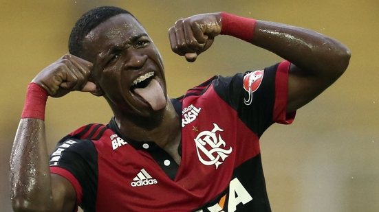 Imagem Real Madrid teme por lesão de Vinicius Júnior e quer adiantar chegada do atacante