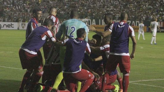 Imagem Fluminense de Feira perde em casa para o Náutico e é eliminado da Copa do Brasil