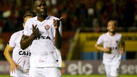 Imagem Kanu pede apoio da torcida e atenção do Vitória diante do Corumbaense